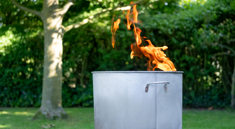 сжигание отходов на участке.jpg